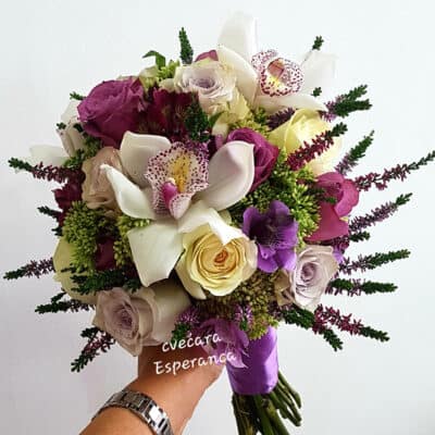 Bidermajer – Orhideja, ruža, alstromerija, vres, debela koka, dekoracija