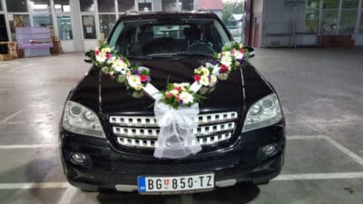 dekoracija automobila 8 323 Cvećara Esperanca