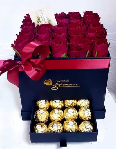 sifra 82 box of flowers ruze u kutiji 448 Cvećara Esperanca