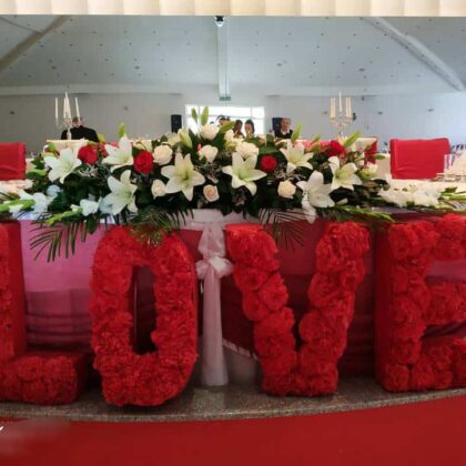 Ikebana za mladenački sto oko 1m dužine