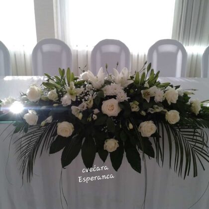 Ikebana za mladenački sto