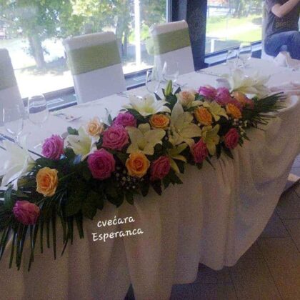 Ikebana za mladenački sto