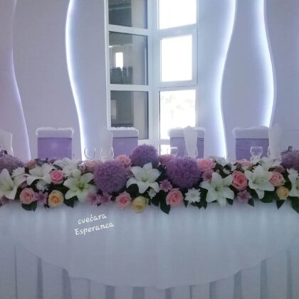 Ikebana za mladenački sto