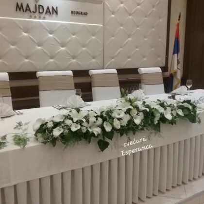 Ikebana za mladenački sto