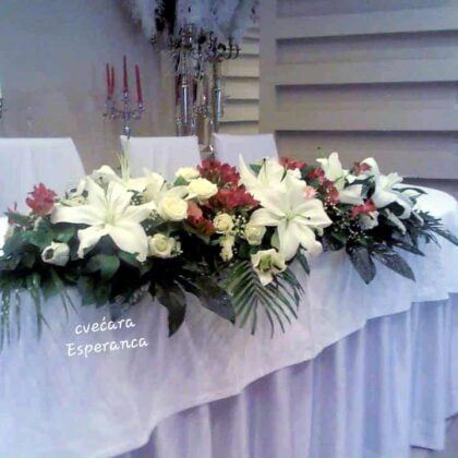 Ikebana za mladenački sto