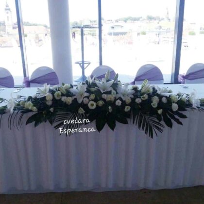 Ikebana za mladenački sto